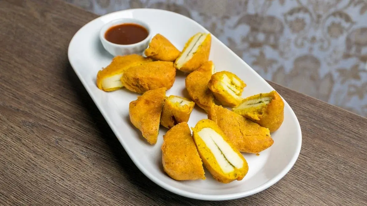 Best 24/7 indian restaurant in Calgary, AB - Samosa House