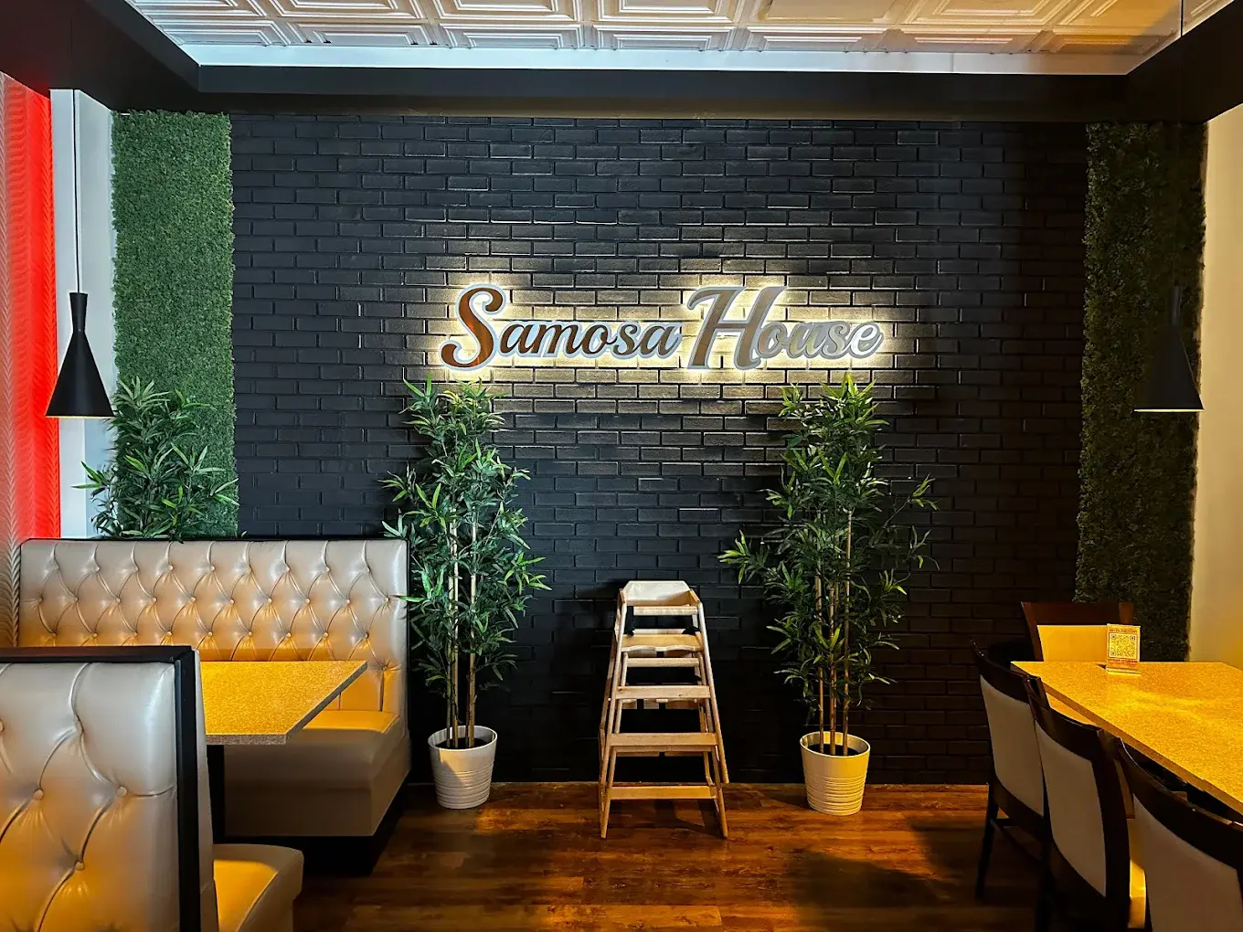 Authentic Indian cuisine at Samosa House - Calgary's first 24/7 Indian restaurant, AB